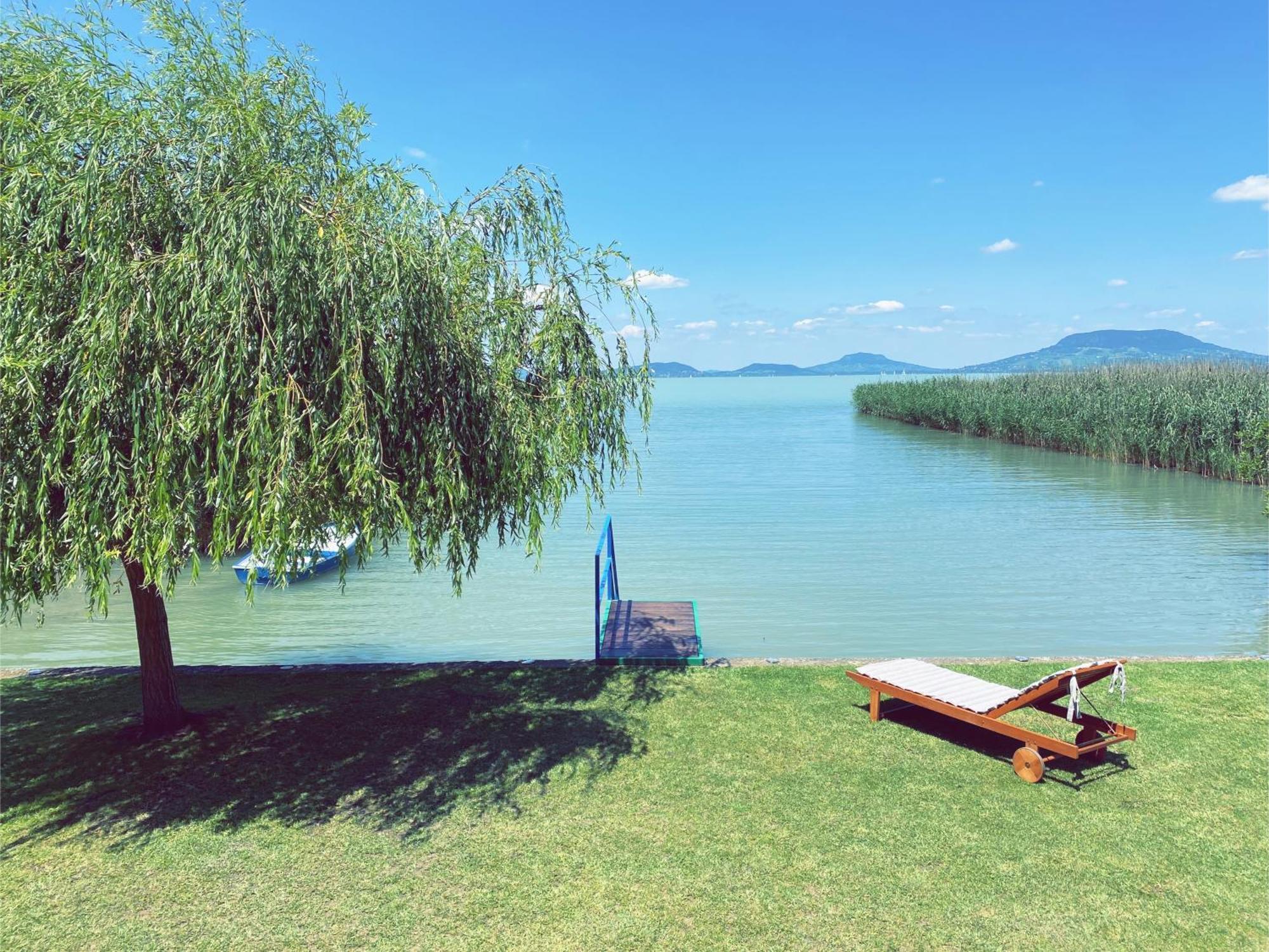 Balaton A Kertben - Balaton In The Garden - Beachfront Houses With Beautiful View, Private Beach Balatonfenyves Eksteriør billede