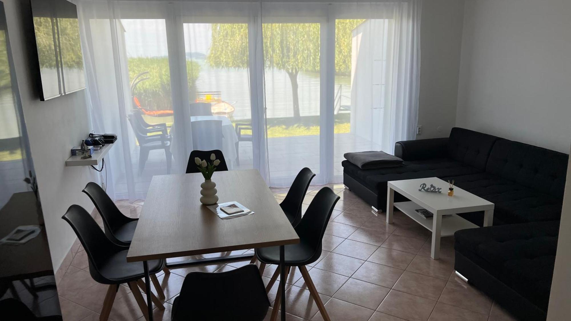 Balaton A Kertben - Balaton In The Garden - Beachfront Houses With Beautiful View, Private Beach Balatonfenyves Eksteriør billede